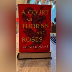 A Court of Thorns and Roses Book